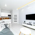 Bright - Neptun Park By Oneapartments